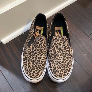 Cheetah print vans size 9